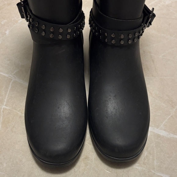 Hunter Black Rain Boots - Picture 4 of 5